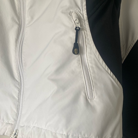 Women’s Brooks Brothers Prosport coat - Picture 4 of 11